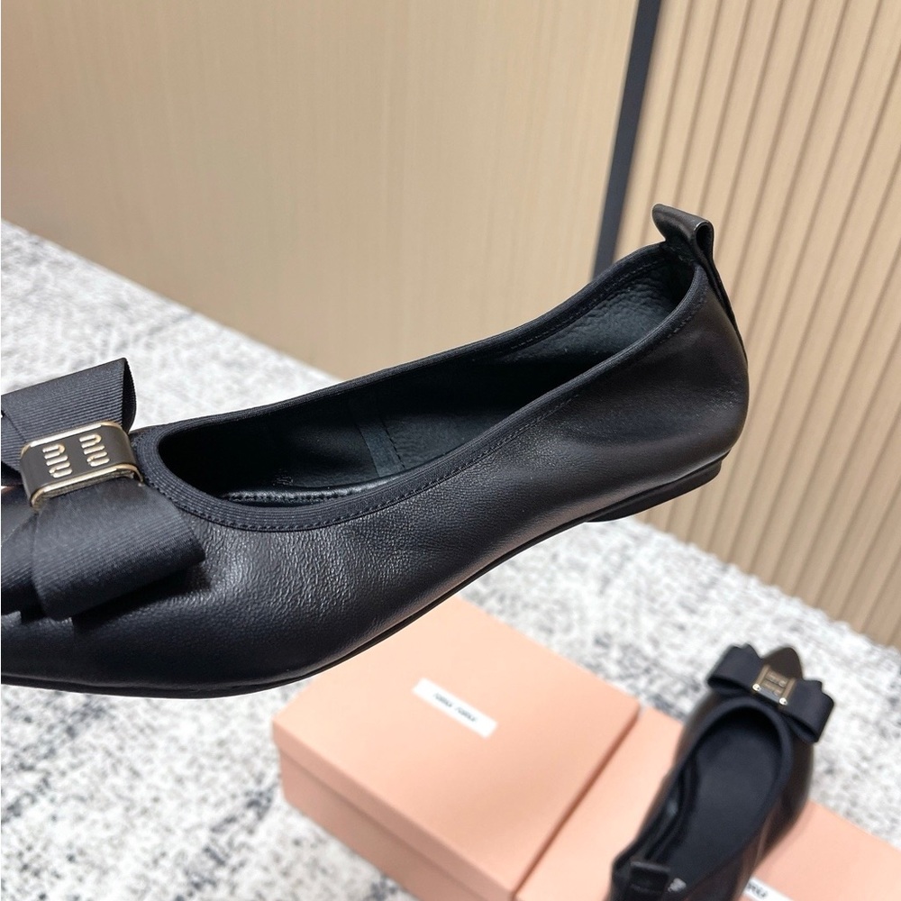Miu Miu Black Flats with Bow Accent - Picture 7 of 7